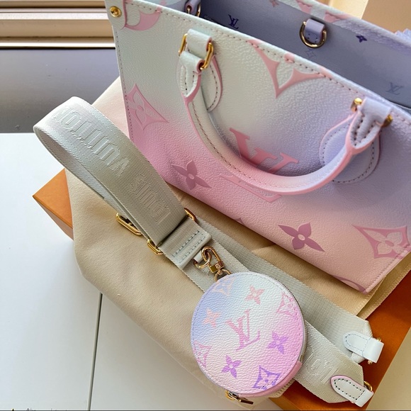 LOUIS VUITTON Onthego PM LIMITED EDITION - Picture 13 of 16